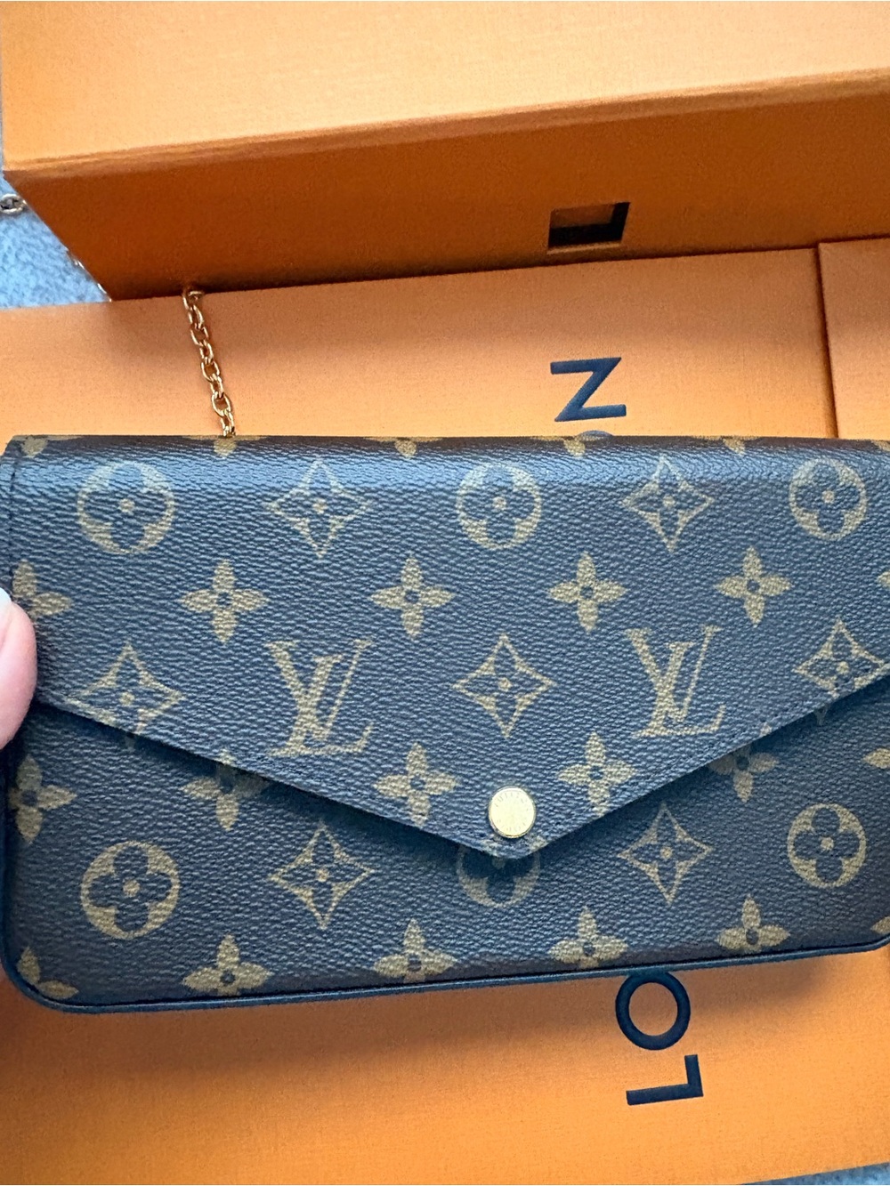 Louis Vuitton Monogram Envelope Crossbody in Brown and Gold - Picture 2 of 6